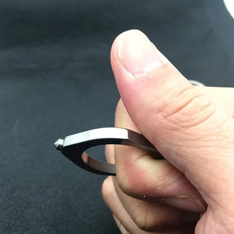 Spezieller Schlüsselanhänger zum Selbstschutz