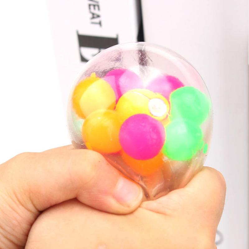 Elastischer Ball zur Linderung von Angstzuständen