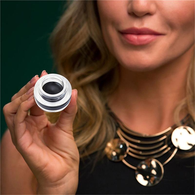 Super einfacher und auslaufsicherer Eyeliner (Mit Pinsel)