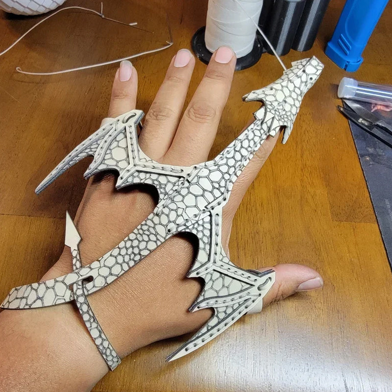 Hand-Drachen-Manschette aus Leder