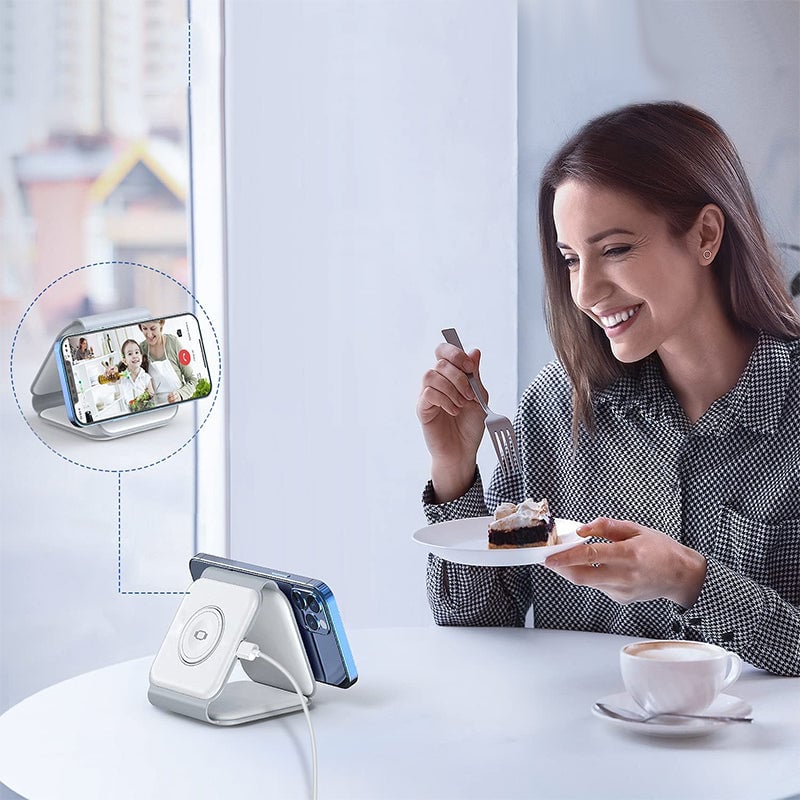 Faltbares kabelloses 3-in-1-Ladegerät