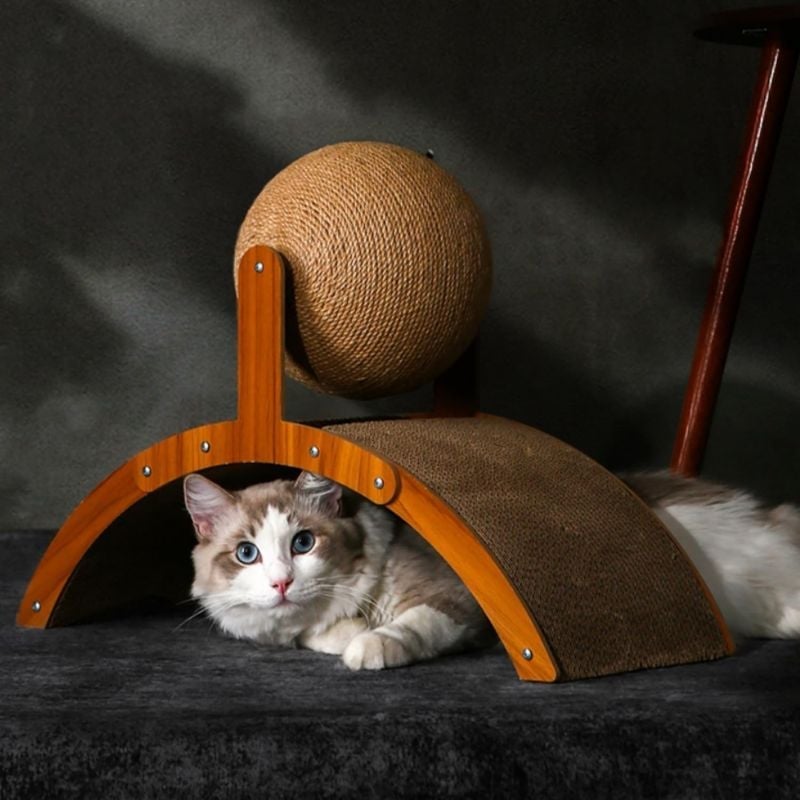 Kratzball für Katzen mit Ständer