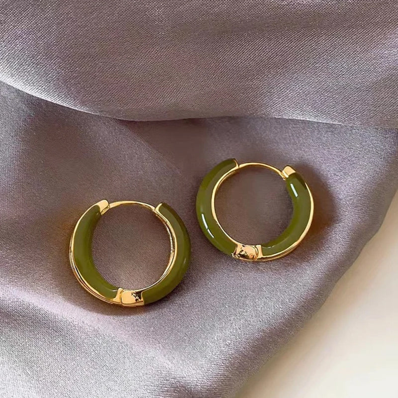 Elegante und modische Creolen Ohrringe