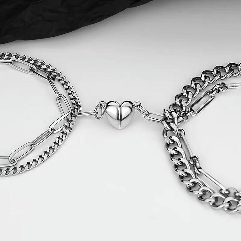 Magnetisches Armband in Herzform