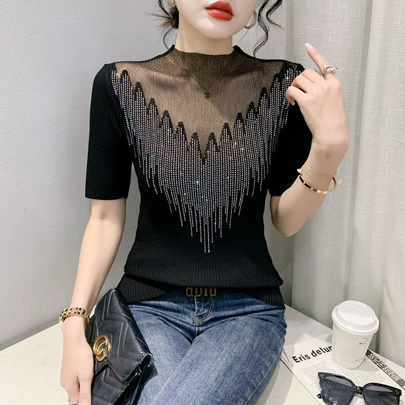 Modisches, diamantgestricktes T-Shirt