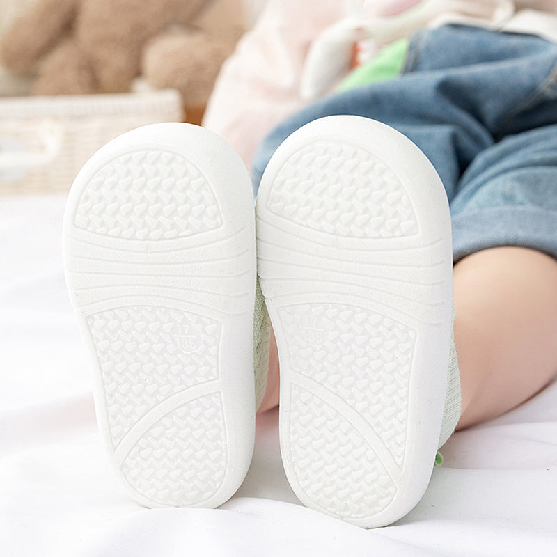 Rutschfeste Babyschuhe mit Mesh-Material