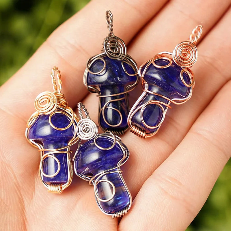 Pilzanhänger aus Naturkristall