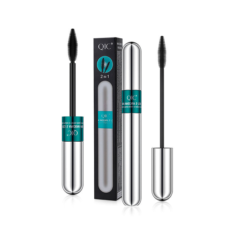 Lang anhaltende Wimperntusche
